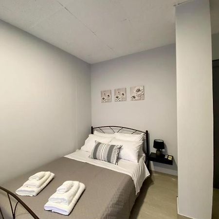 Dima Rooms And Apartments Atenas Exterior foto
