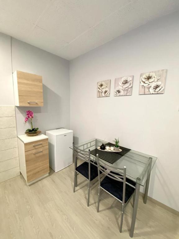 Dima Rooms And Apartments Atenas Exterior foto